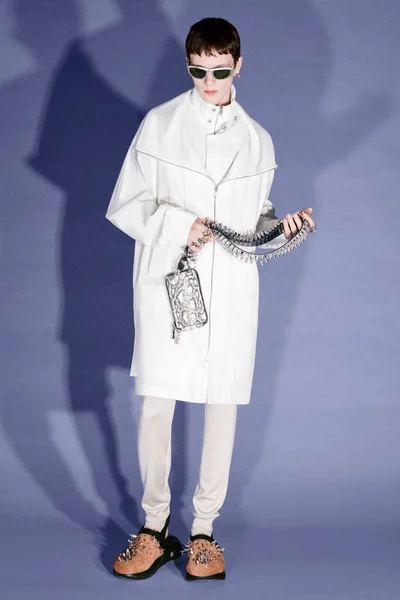 Look 27